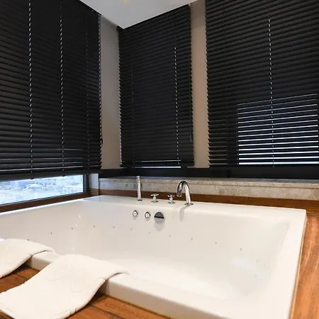 Crowne Plaza By Ihg 5*