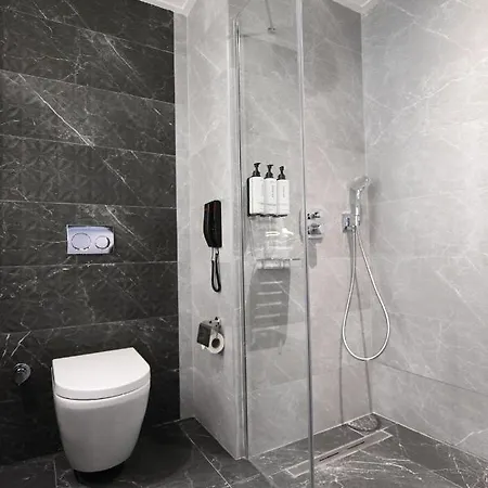 Crowne Plaza By Ihg 5*