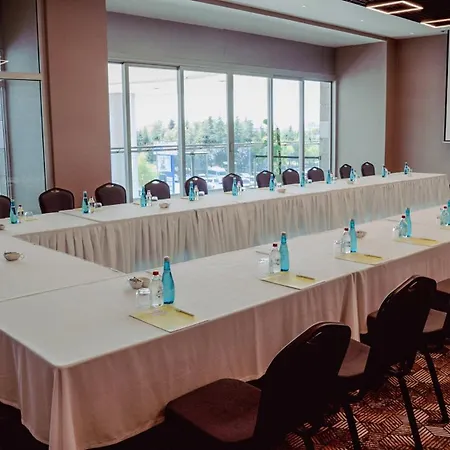 Crowne Plaza By Ihg
