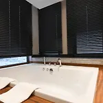 Crowne Plaza By Ihg 5*