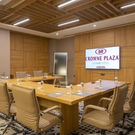 Crowne Plaza By Ihg Hotel 5*