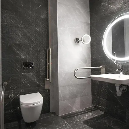 Crowne Plaza By Ihg Отель
