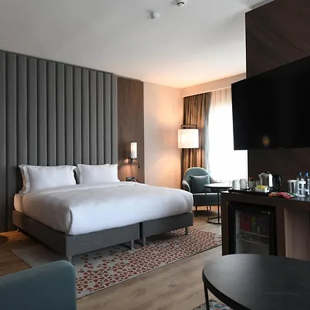Crowne Plaza By Ihg