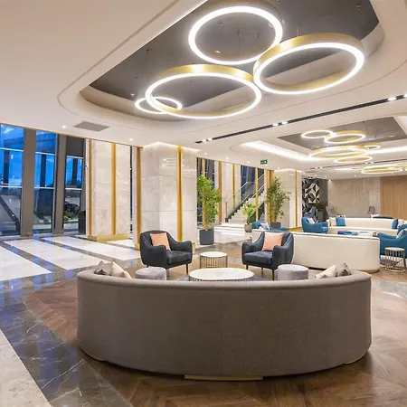 Crowne Plaza By Ihg 5*