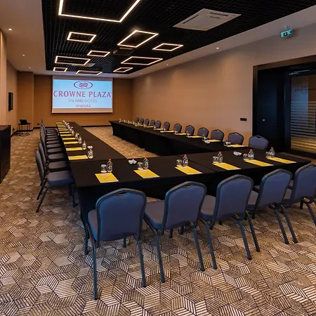 酒店 Crowne Plaza By Ihg 5*