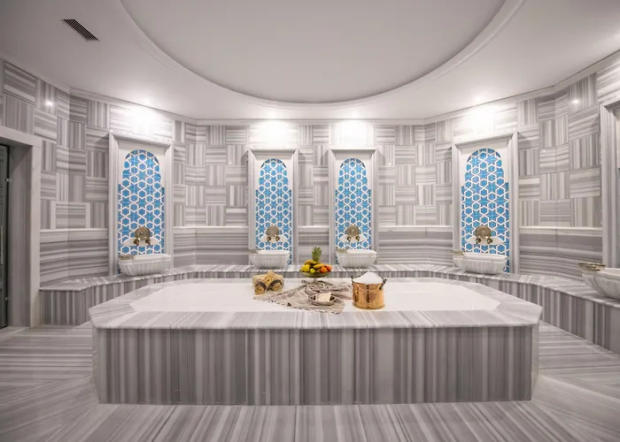 Crowne Plaza By Ihg 5*