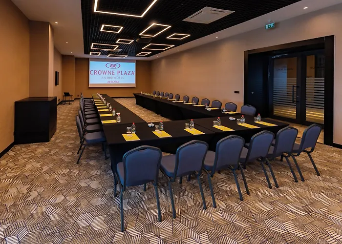 Otel Crowne Plaza By Ihg 5*