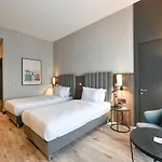 Crowne Plaza By Ihg מלון 5*