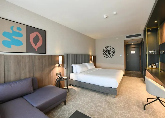 فندق Crowne Plaza By Ihg