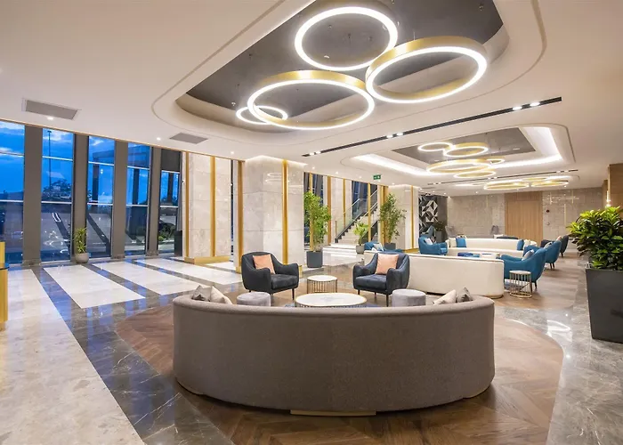 Crowne Plaza By Ihg 5*