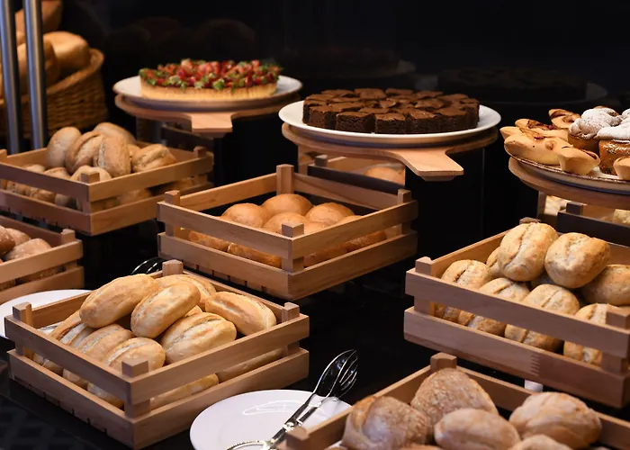 Crowne Plaza By Ihg Hotel 5*